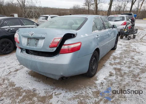 2009 Toyota Camry Le z USA, uszkodzony, nr VIN 4T1BE46K49U911346
